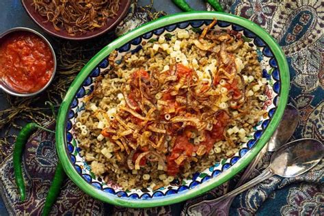 Kushari - Egyptian Rice, Lentils, and Pasta With Spicy Tomato Sauce ...