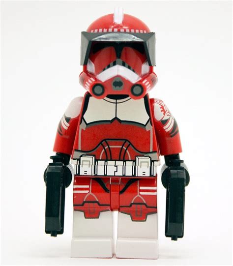 Lego Star Wars - Custom Clone Trooper Commander Fox - 2 x DC17 Blasters ...