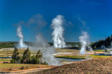 Geysers - Yellowstone