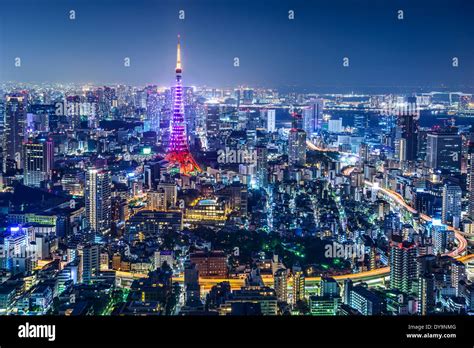 Tokyo, Japan city skyline with Tokyo Tower "Diamond Veil" lighting ...