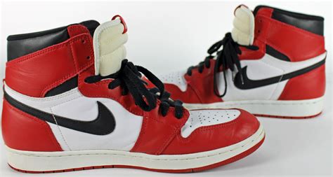 Michael Jordan Dual Signed 1994 Nike Air Jordan 10th Anniv Sneakers w ...