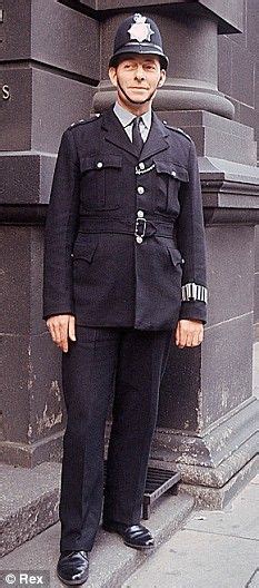 A fair cop! Fascinating pictures of police from the age when PC didn't ...