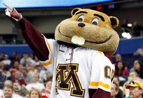 Minnesota Tops Ohio State 1-0 In Hockey City Classic