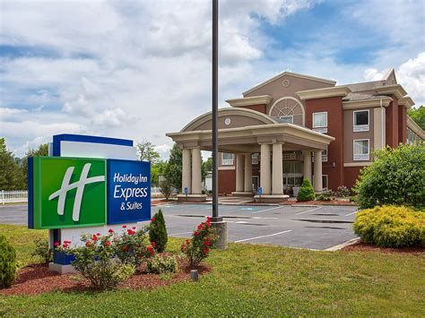 Hotels in Murphy, NC | Holiday Inn Express & Suites Murphy | IHG