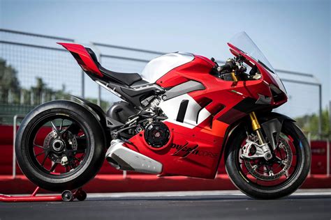 11 Astonishing Facts About Ducati Panigale V4 R - Facts.net