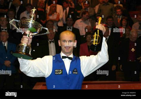 PETER EBDON EMBASSY WORLD SNOOKER CHAMPION CRUCIBLE THEATER SHEFFIELD ...