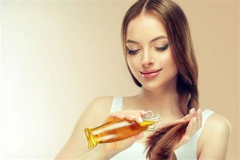 5 Best Oils for Straightening Hair (2023 Reviews)