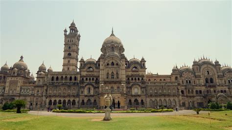 Download Man Made Laxmi Vilas Palace, Vadodara HD Wallpaper