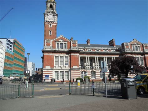 Lansdowne Campus, Bournemouth & Poole... © Paul Gillett cc-by-sa/2.0 ...