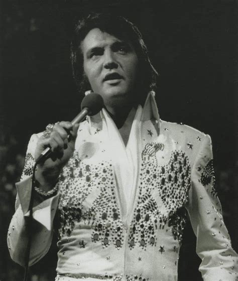 ELVIS PRESLEY - Aloha From Hawaii rehearsal show, January 12th, 1973 | Elvis presley, Elvis, Singer