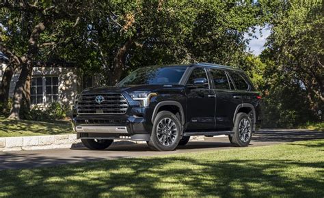 2023 Toyota Sequoia Challenges the 2022 Honda Pilot to an SUV Showdown