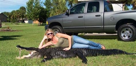 Florida Woman Shoots a BIG Alligator!