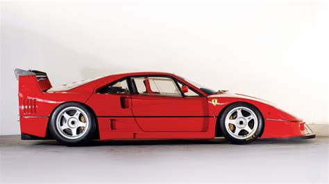 Cette magnifique Ferrari F40 LM coûte 5 millions d'euros