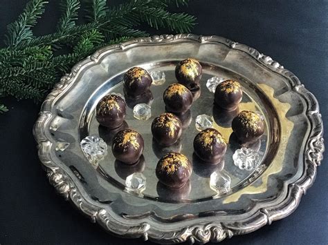 Mozart chocolate balls - little shooting stars for the holidays