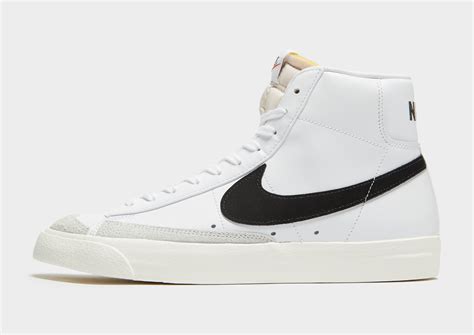 White Nike Blazer Mid '77 OG QS | JD Sports