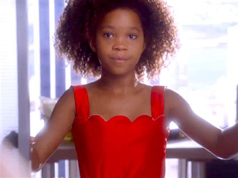 Annie Movie: See Red Dress Worn by Quvenzhane Wallis : People.com