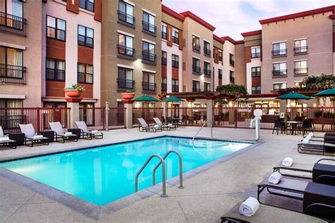 RESIDENCE INN BY MARRIOTT LOS ANGELES BURBANK/DOWNTOWN : Prezzi e ...