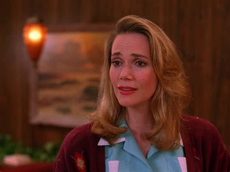 Peggy Lipton as Norma | Twin peaks season 2, Twin peaks, 60s tv shows