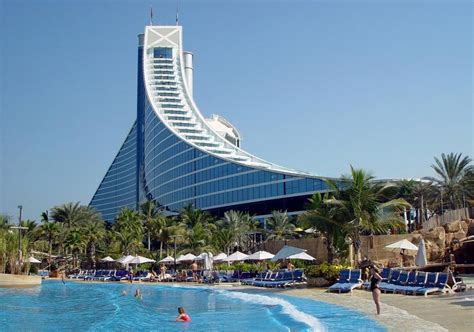 Accomadation in the world: Hotel Jumeirah Beach In Dubai