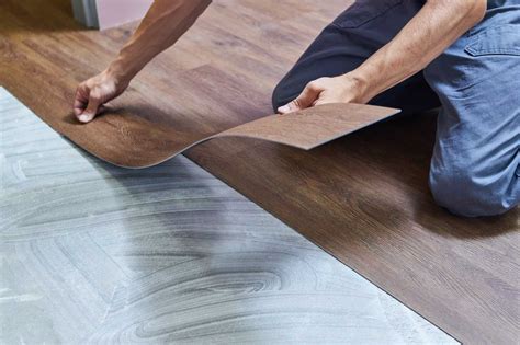 Laminate Floor Installation. Footprints Floors