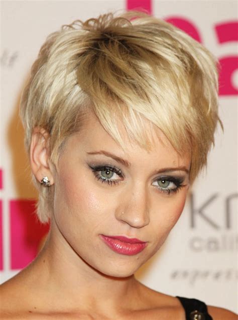 Celebrity Short Hairstyles for Oval Face ~ Curly Hairstyles