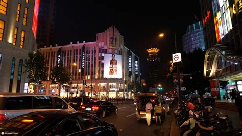 Shanghai Nightlife in China • Reformatt Travel Show