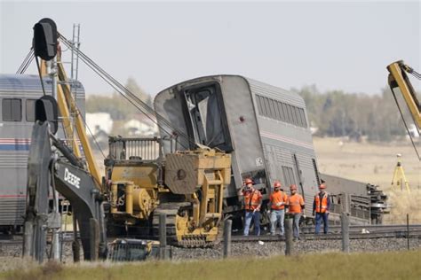 Investigators probe deadly Amtrak derailment in Montana