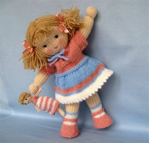 Doll knitting pattern