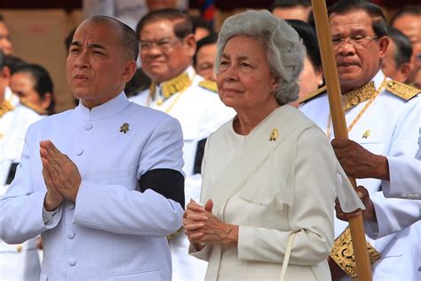 Thousands pay their final respects to revered Cambodian King Norodom Sihanouk - ABC News