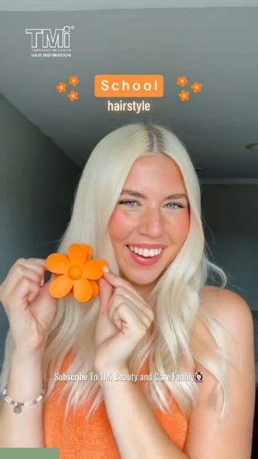 school hairstyle🫶 🧡 I loveee this claw clip hack🤭 in 2024 | Clip hairstyles, Preppy hairstyles ...
