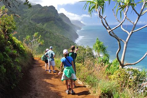 Kauai Nature Tours - Hike the Kalalau Trail of Kauai, Hawaii