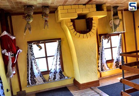 A Mindboggling Upside Down House In Zakopane Poland