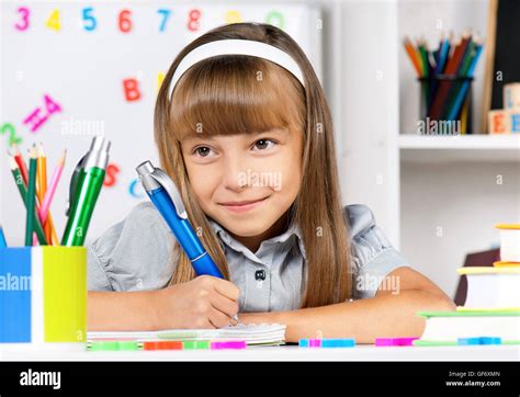 Montessori elementary school hi-res stock photography and images - Alamy