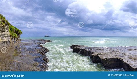 Beautiful Muriwai Beach in New Zealand Stock Image - Image of wave ...