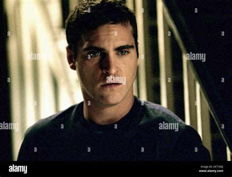 JOAQUIN PHOENIX, SIGNS, 2002 Stock Photo - Alamy