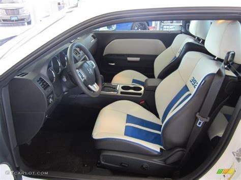 2011 Dodge Challenger SRT8 392 Inaugural Edition interior Photo ...