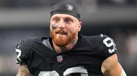 Chris Long makes NFL Defensive Player of The Year case for Raiders DE ...