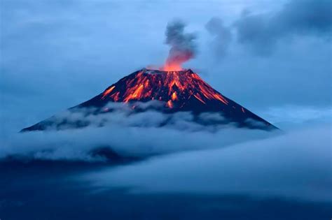 Tungurahua volcano in Ecuador prone to massive landsliding ...