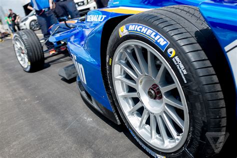 Lightning on wheels: the insane electric racing of Formula E | The Verge