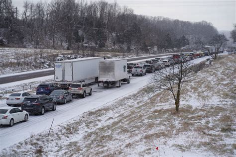 Traffic flowing again on Interstate 70 west after crash - ABC17NEWS