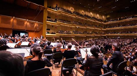 New York Philharmonic – Concert Hall Review | Condé Nast Traveler