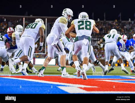 September 4th, 2015:.Baylor Bears quarterback Seth Russell (17) hands ...