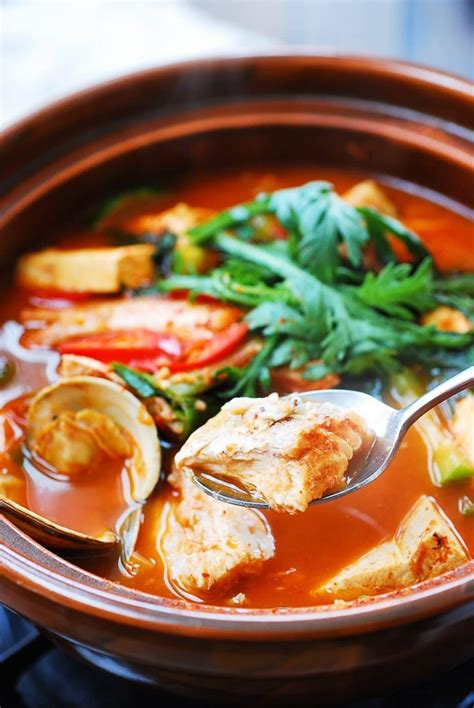 Domi Maeuntang (Spicy Fish Stew with Red Snapper) - Korean Bapsang