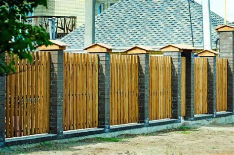 21 Best Wood Fence Ideas, Designs, Pictures in 2024 | Own The Yard