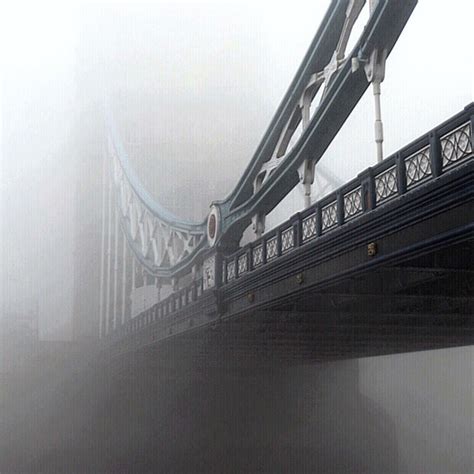 Photographer Captures Mystical Beauty of a Foggy London