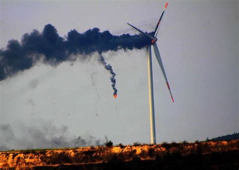 Wind turbine on fire in Hatay, Turkey, on January 30, 2019 (Mehmet Toktas) : CatastrophicFailure