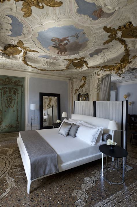 Aman Canal Grande Venice - Alcova Tiepolo Suite - THE MILLIARDAIRE