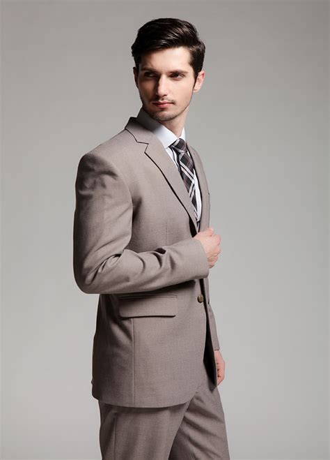 Matthewaperry Suits Blog: Mens suits, spirited business world