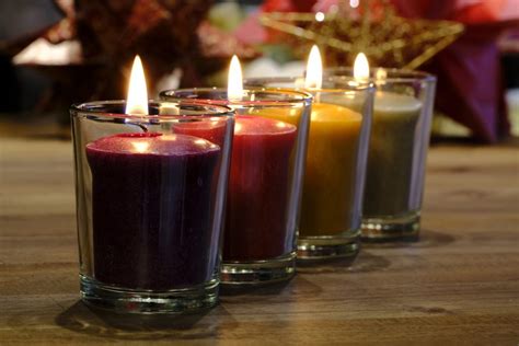 Make a Candle That Smells Strong When it Burns - Pioneerthinking.com