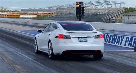 Tesla Model S Performance Rips Down The Quarter Mile In 10.45 Seconds | Carscoops